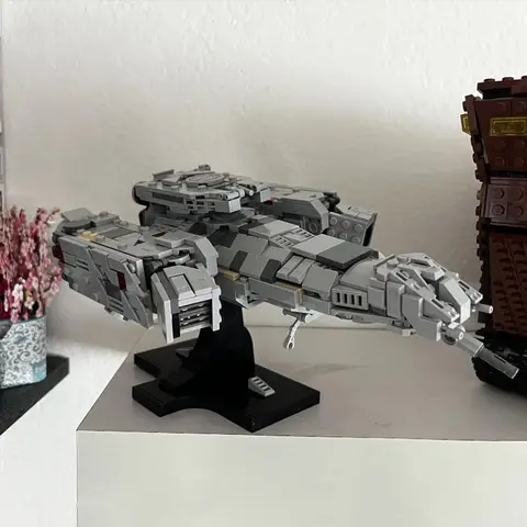 NEW 751Pcs MOC Spaceship Alien USCSS Nostromo Building Blocks Kit DIY Bricks Midi-Scale Starship Model Toys Kids Adults Gift