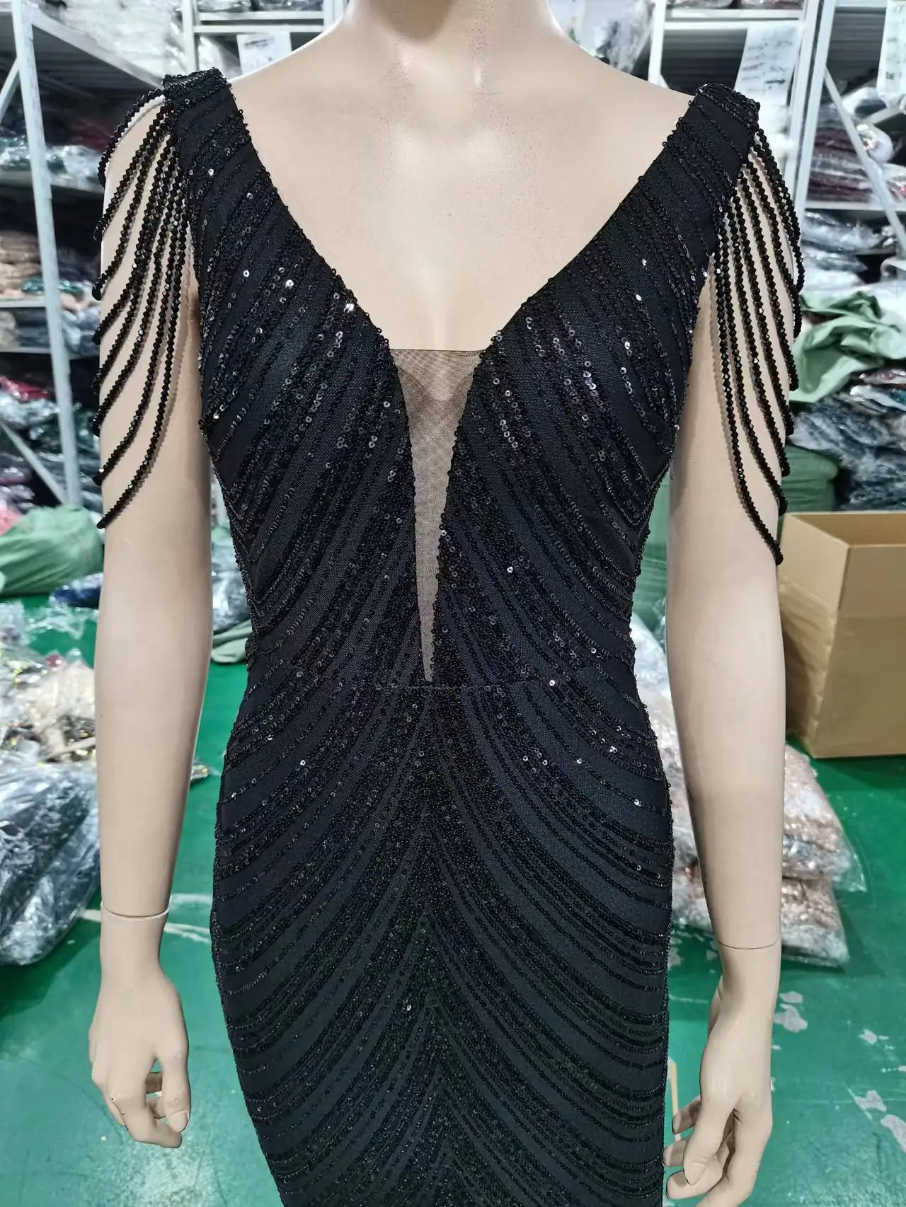 Geometric Sequins Beading Long Formal Prom Party Gown Sleeve Design Deep V-Neck Black Luxury Wedding Cocktail Dresses Plus Size