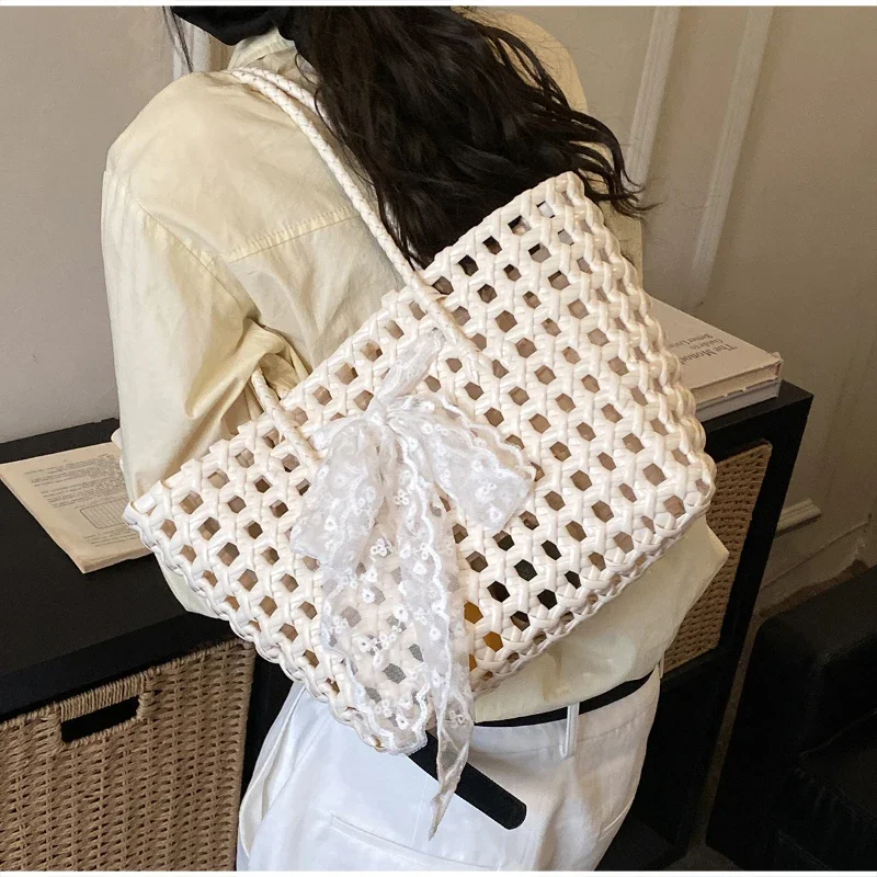 Koreanische Hohlgeflochtene Schleifen-Handtasche, Süße Einfarbige Gemüsekorb-Tasche, Lässige Vielseitige Schultertasche mit Großer Kapazität, Neu – Detail 22