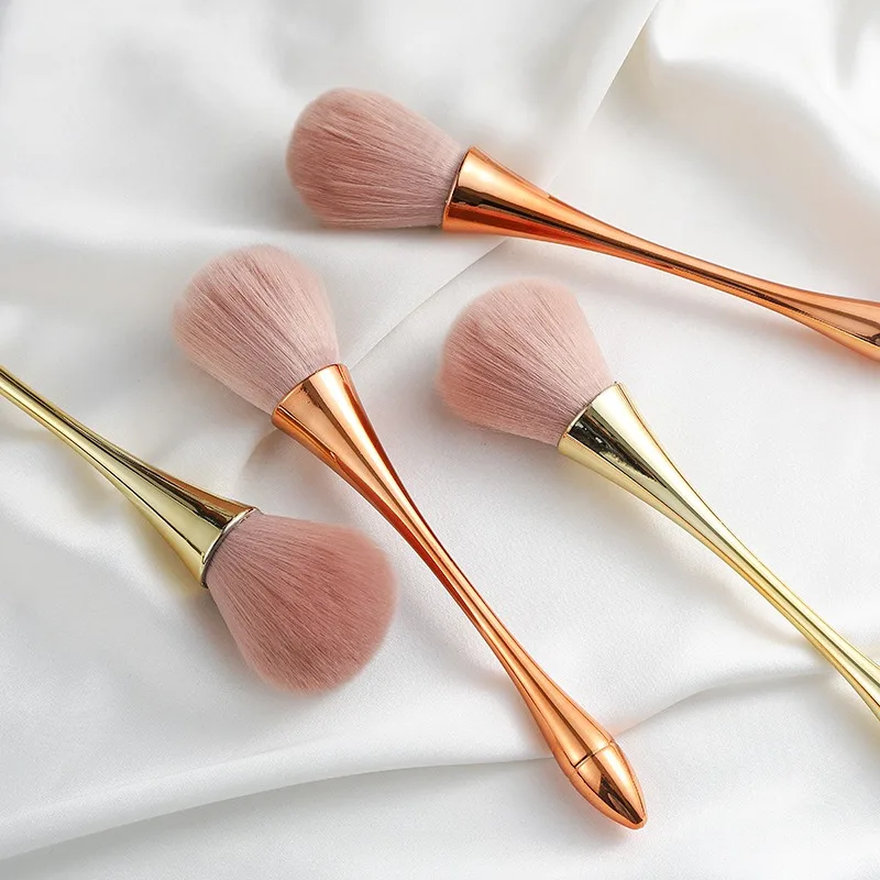 Soft bristle, high gloss and powder blusher special makeup brush -, nylon bristle, alcohol free, suitable for all skin types