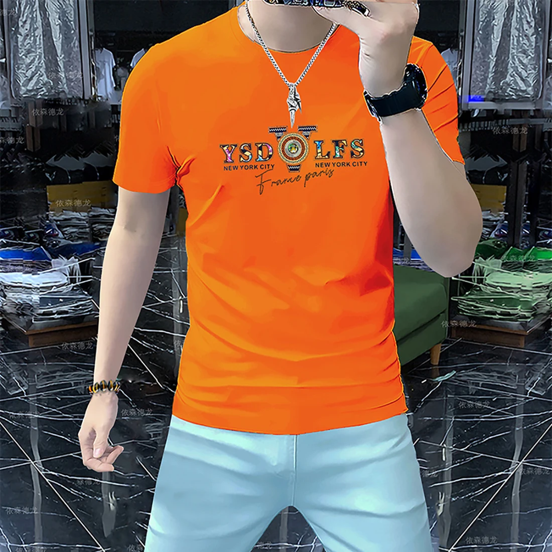 

Men's Fashion T-shirt Fashion Popular Diamond Trend Letters Design Male Tees Summer Short Sleeved Round Neck Date Attire Clothes