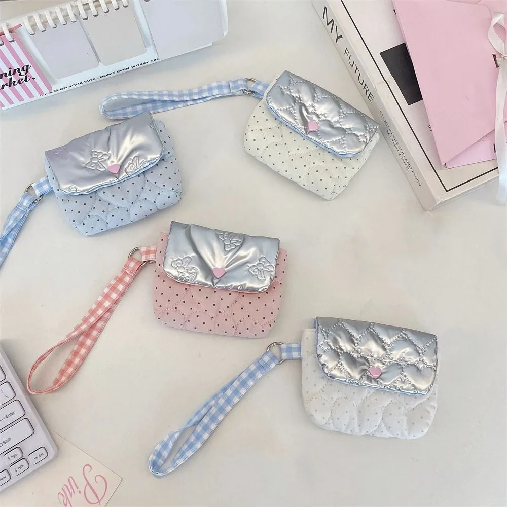 Quilted Cosmetic Pouch Star Pattern Soft Mini Wristlet Bag with Handle Snap Closure Mini Camera Storage Pouch Women's Handba
