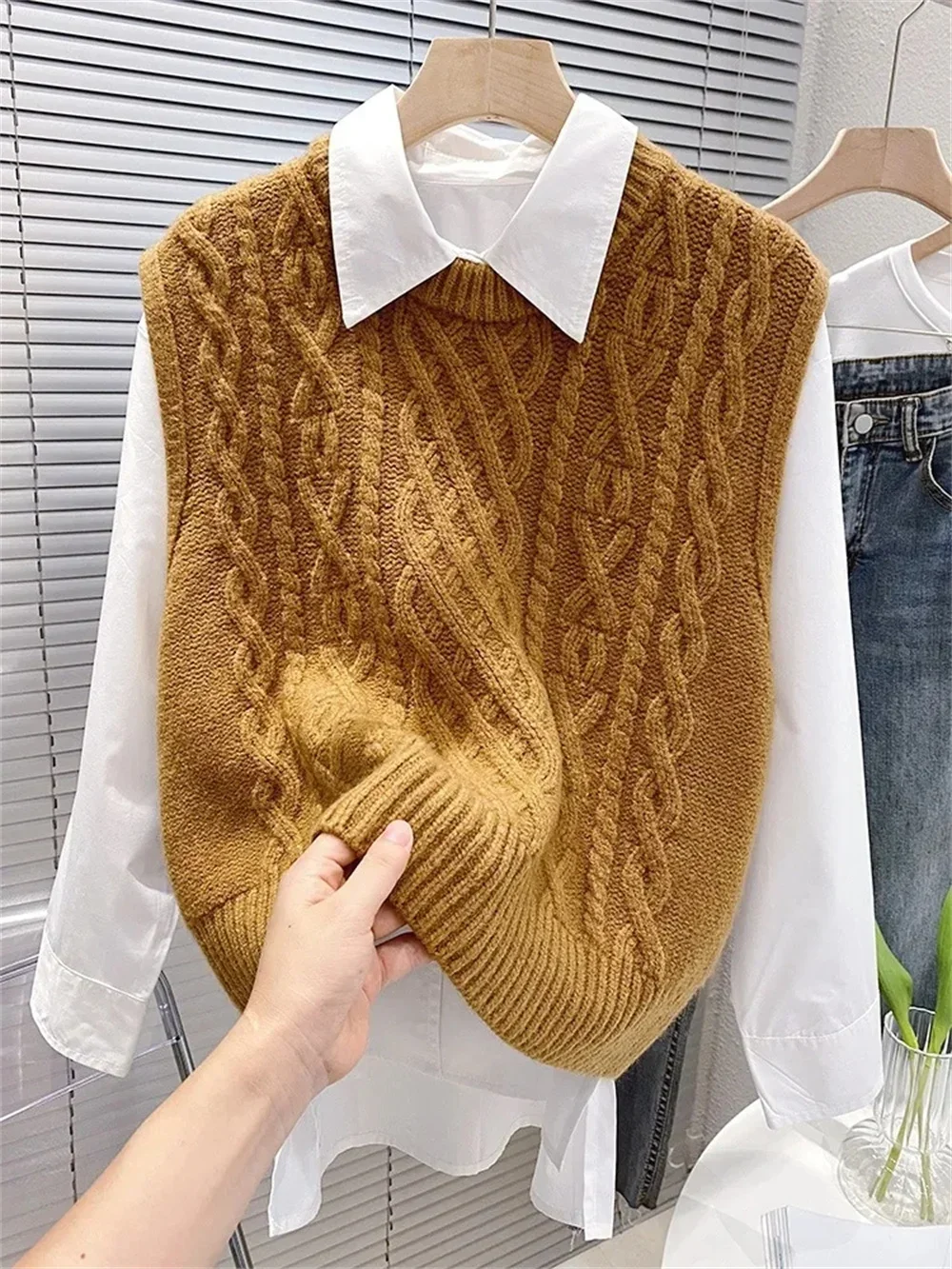 Spring Autumn Twist Knitted Loose Sleeveless Pullover Korean Fashion Women\'s Sweater Vest New Leisure Sleeveless Knitted Vest