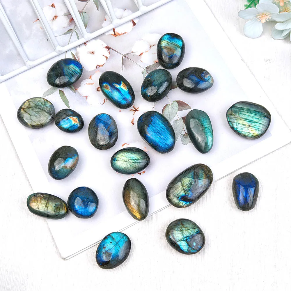 Labradorita de piedra Natural de 50g, piedra de palma de forma Irregular, precioso cristal Flash, piedras preciosas talladas a mano, decoración del hogar, regalo de cristal