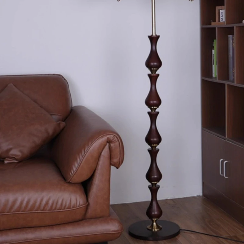 

Wooden floor lamp French medieval exquisite American bedroom living room sofa retro vertical