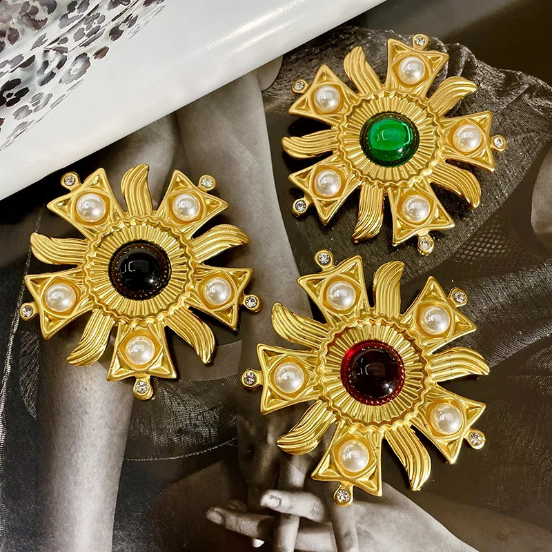 Vintage Women Palace Sun Flower Rhinestone Pearl Brooches Pins Lady Middle Baroque Matte Gold Color Party Banquet Dress Badges