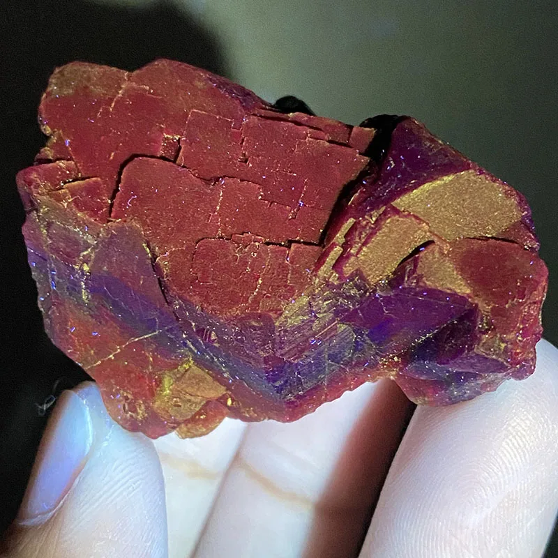

100% natural black fluorite Pakistan (Fluorescent red) mineral specimen， healing crystal ，gem collection