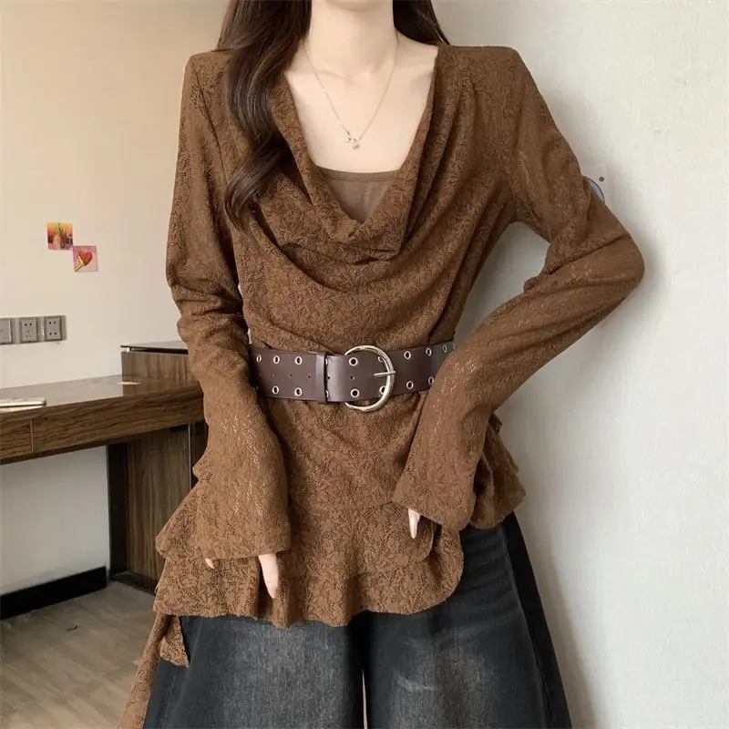 

Elegant Lace Collar Long Sleeved T-shirt for Women in Autumn 2025 with Ruffled Edges and Hollowed Out Waist Cinching Top