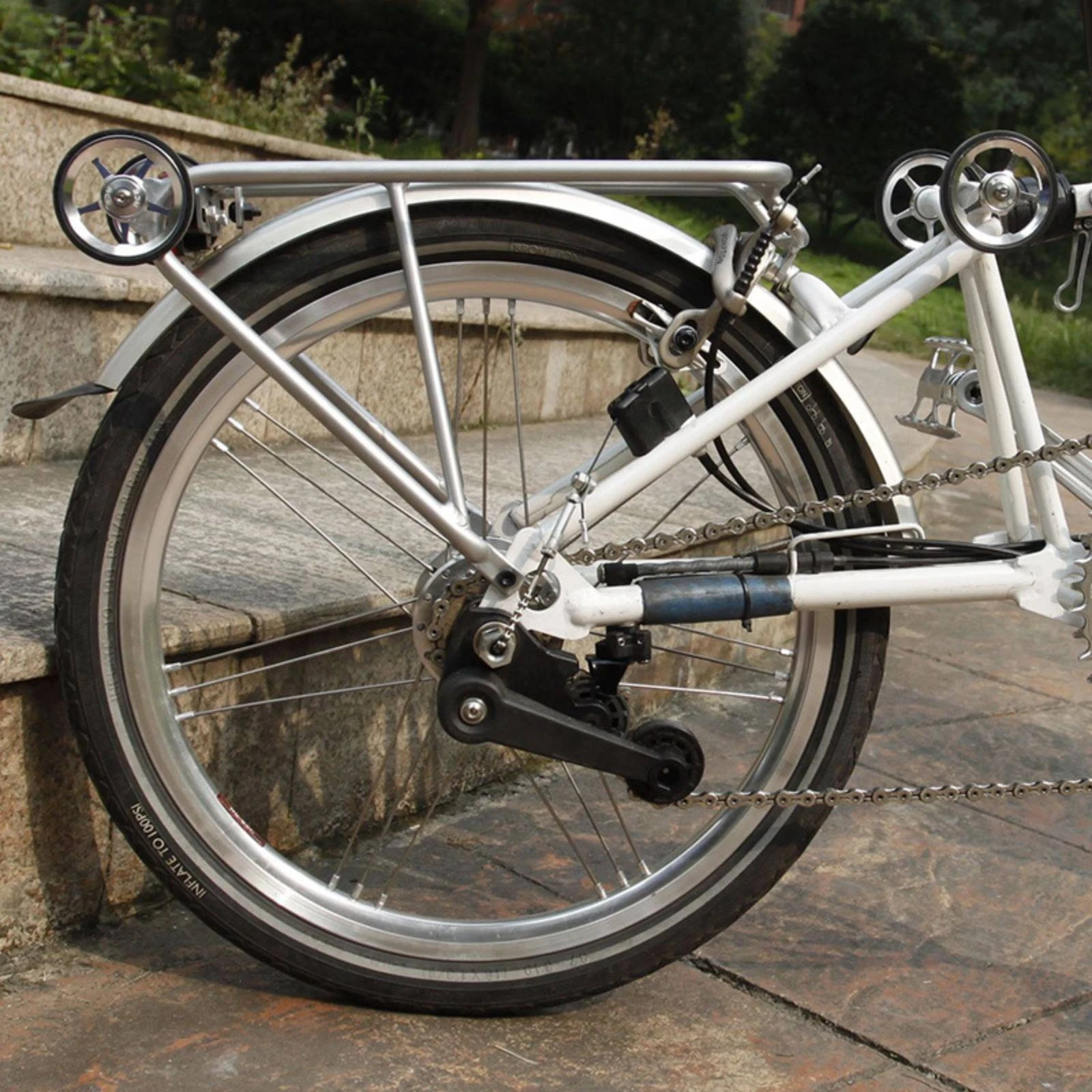 イージーホイールマウント付きリアラック 強力リアカーゴラック - Bike Cargo Rack のレビューと価格