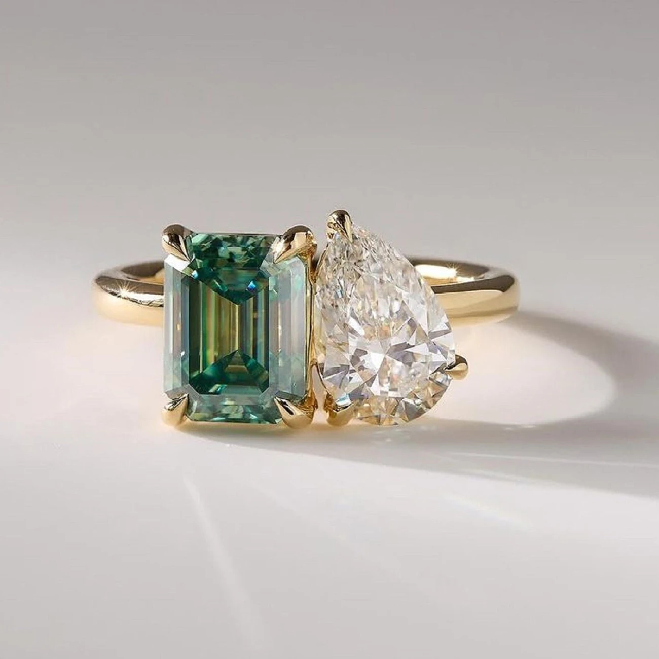 

Обручальное кольцо Toi Et Moi с покрытием из желтого золота 14 карат и зеленым изумрудом, грушей, муассанитом, двойным камнем, подарочное кольцо на годовщину свадьбы