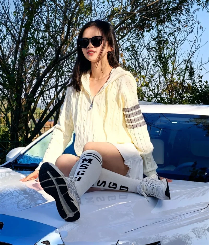 Cardigan tricoté à fleurs torsadées pour femme, pull à manches longues, cordon de serrage, capuche, fermeture éclair, Streetwear, manteau mignon