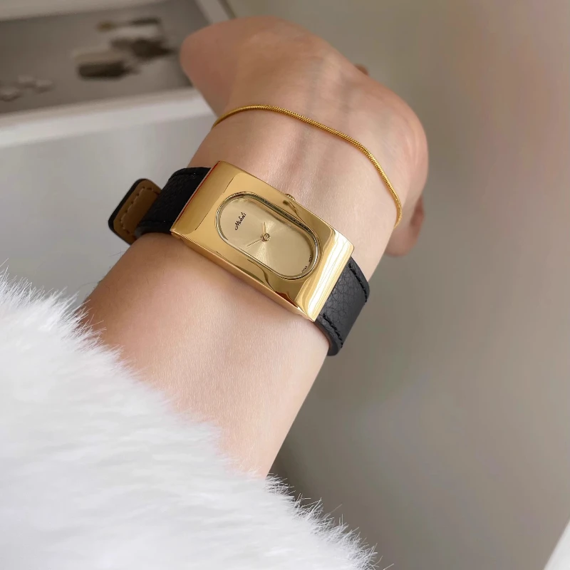 New luxury women's watch female personality rectangular simplicity high sense medieval small fragrance watch retro quartz watch