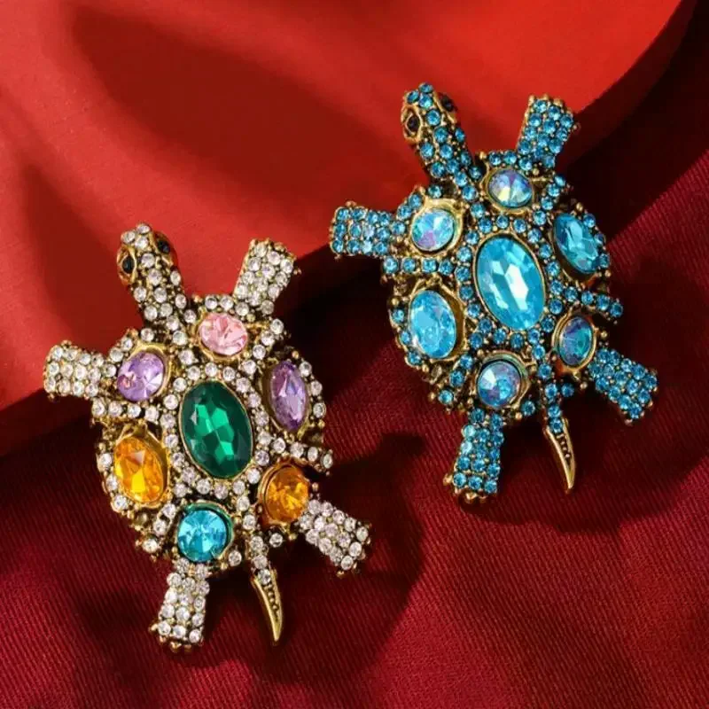Exquisite Vintage Rhinestone Turtle Brooches For Women Clothing Coat Jewelry Accessries Gifts