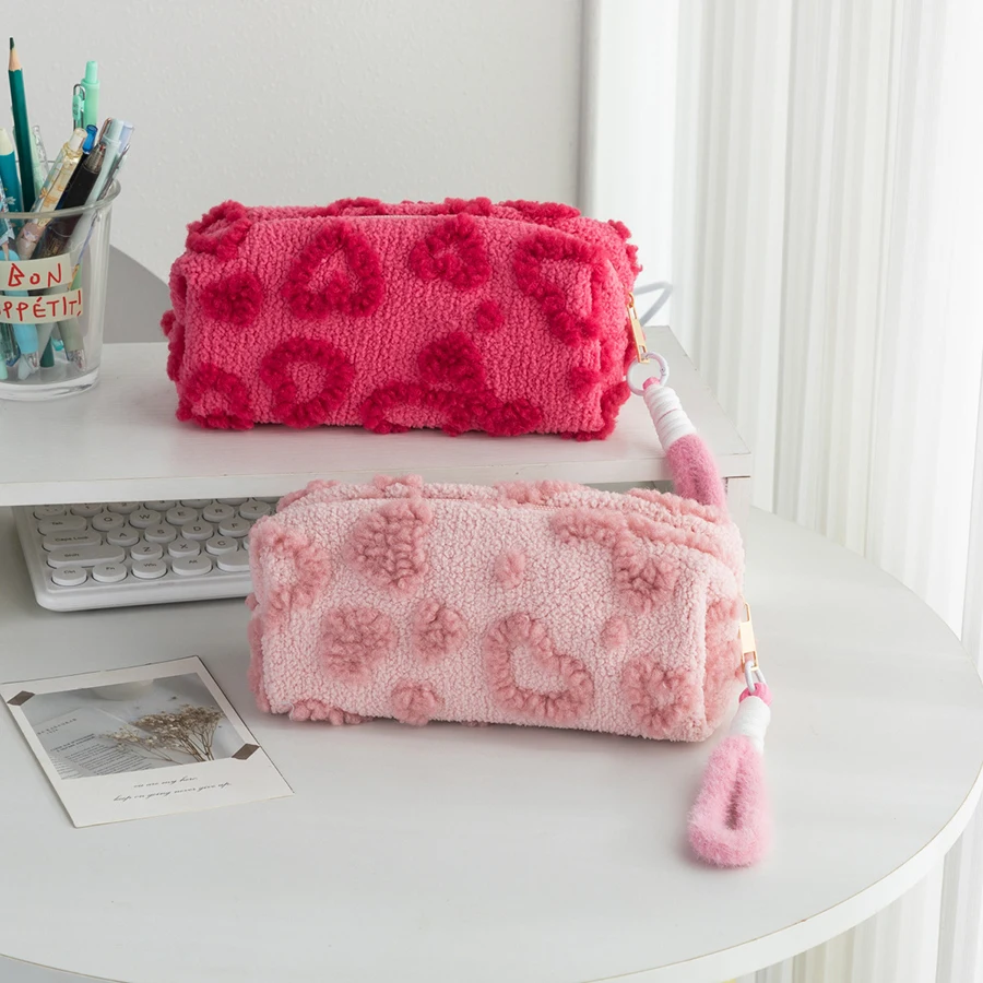 1pcs Cute Plush Makeup Bags For Women Pink Red Color Heart Cosmetic Bags With Lanyard Girl Large Capacity Travel Organizer