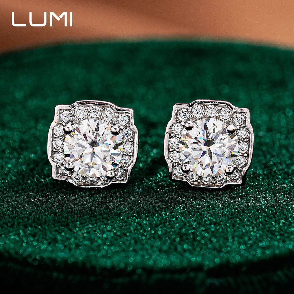 

Exquisite Flower S925 Silver Studs Earrings 0.5ct Moissanite Sparkling Lab Diamonds for Anniversary Birthday Gift Daily Wear