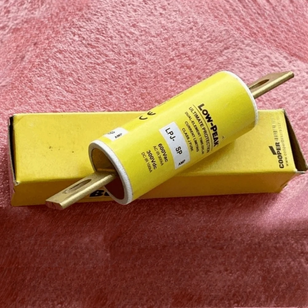 

Новый двойной предохранитель LPJ-110SP 110A 600Vac LOW-PEAK LPJ110SP