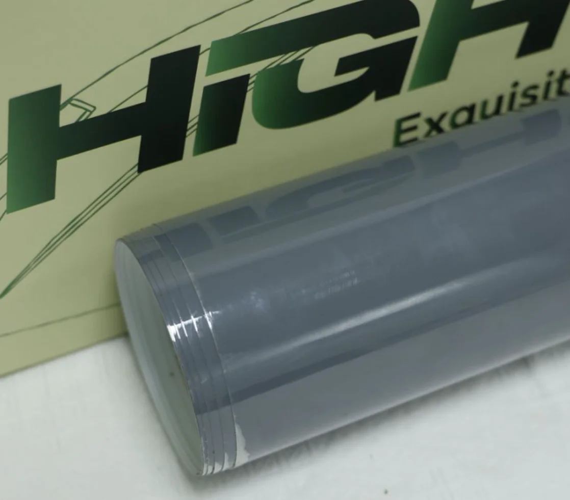 光沢のあるクリスタルナルドダークグレーPVCカービニールラップカラーチェンジフィルム、効果的な車体塗装保護用