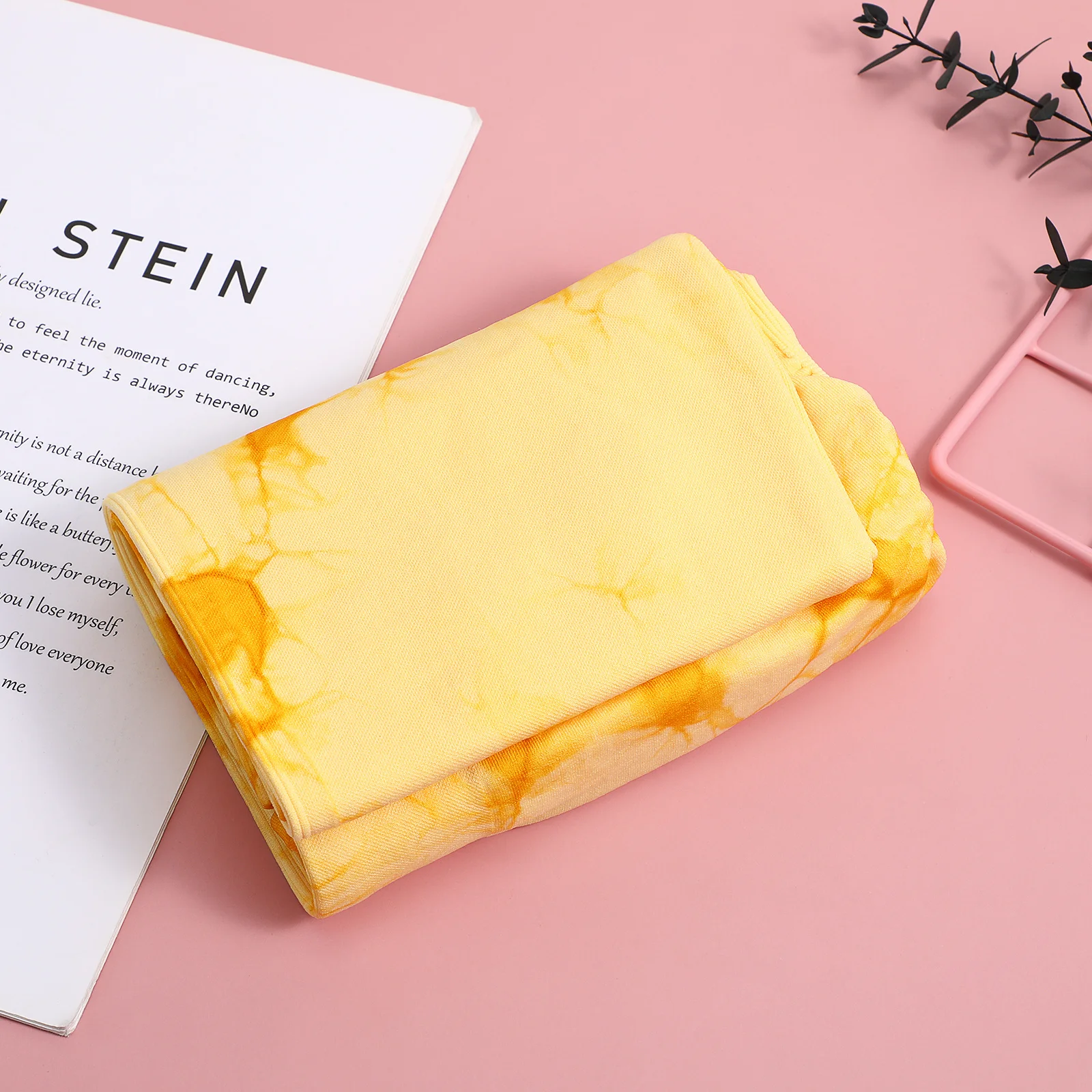 

Women Yoga Pants High Waist Seamless Sport Leggings Breathable Stretchy Fitness Wear for Gym and Outdoor Activities