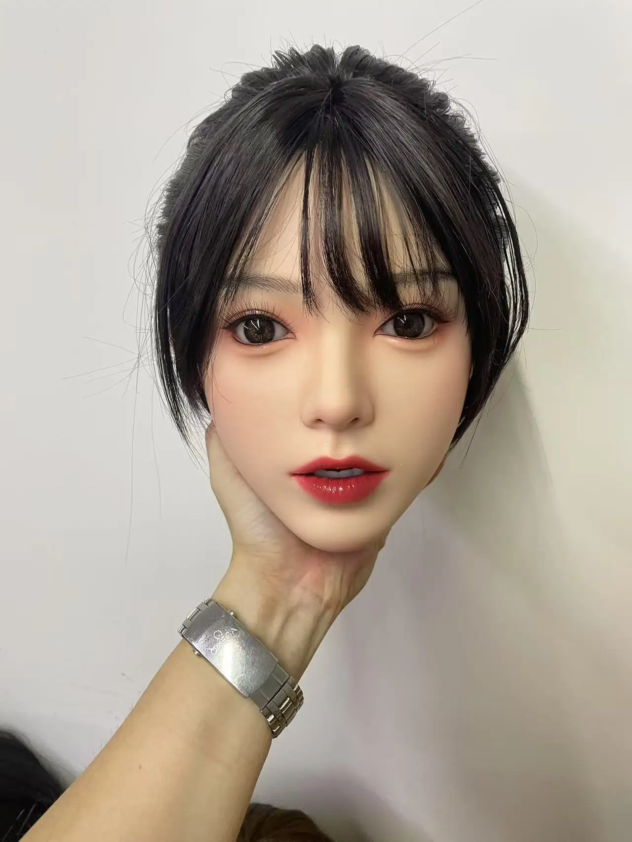 

New Silicone material, artificial hair transplantation, real skin texture and fine facial features, can open the mouth