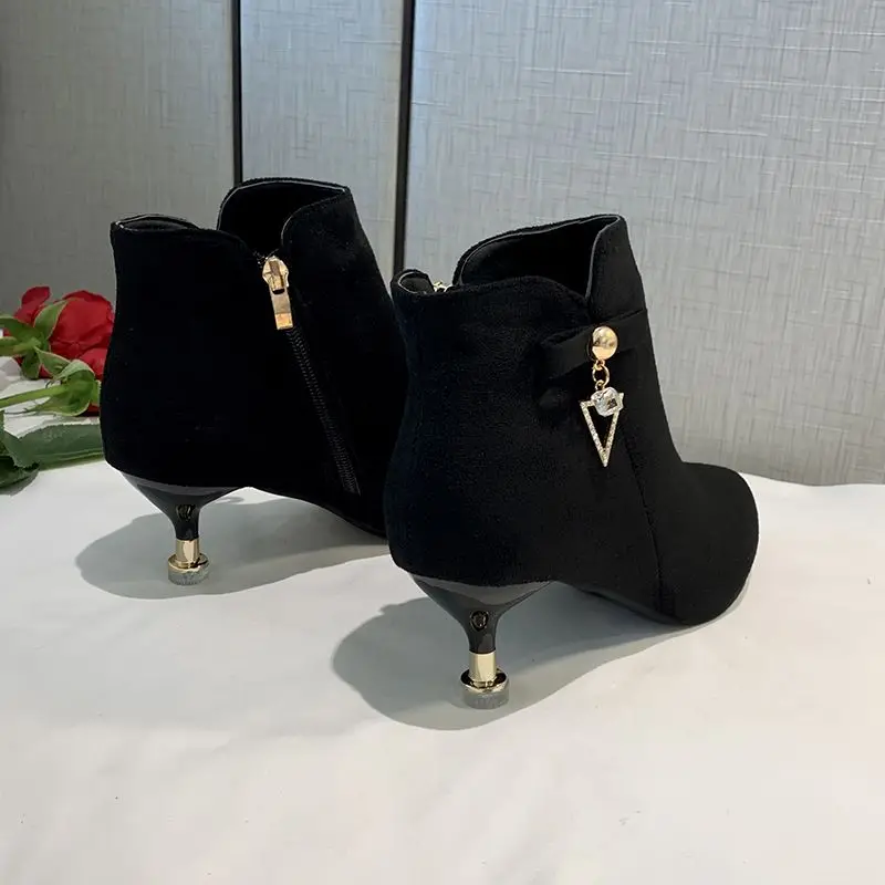Pointed Toe Booties Suede Elegant With Medium Heels Female Short Shoes Goth Pu Footwear Fashion 2025 Trend Women's Ankle Boots