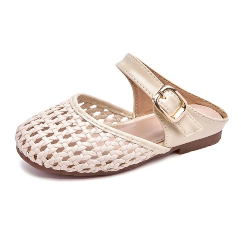 

2026 Summer Girls Sandals Closed Toe Hollow Out Flat Woven Beach Sandals Soft Sole Non-slip Lightweight Kids Footwear Slippers