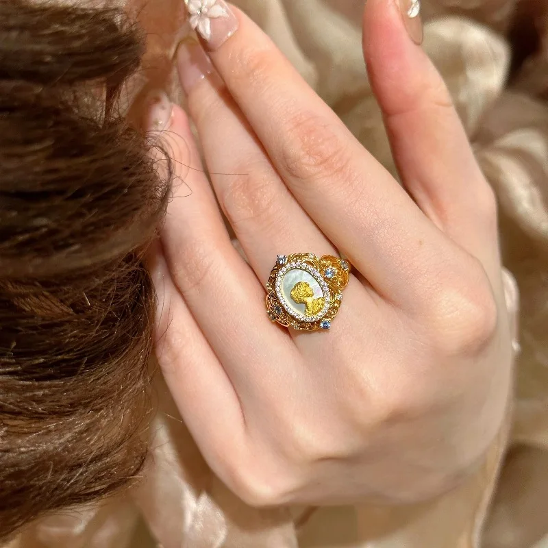 

Retro Chinese Sle Enaved Mother-of-Pearl Godd Statue Ring Hollow out Lace Court Classic Faion Jewelry Accories