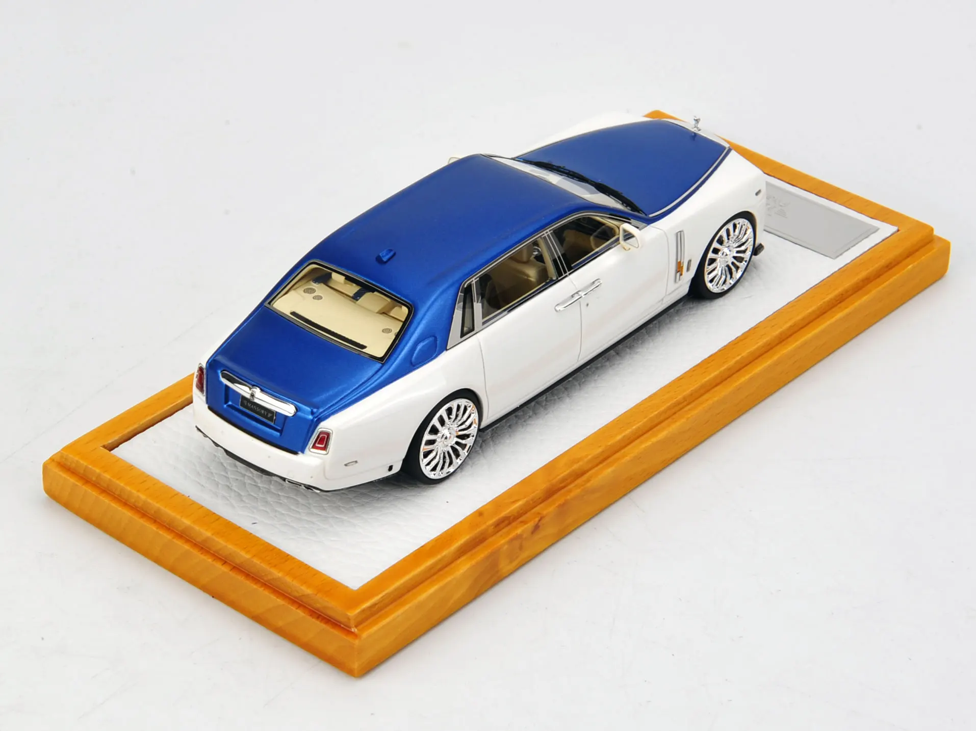 XEROX 1:43 For Mansory Phantom VIII Limited to 30 Sets Simulation Resin Static Car Model Toy Gift