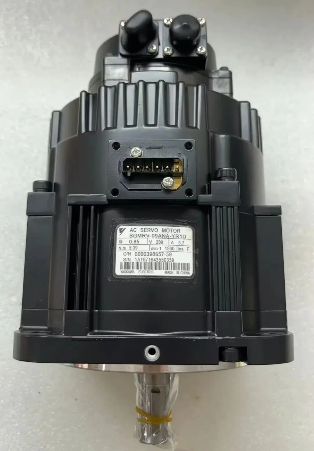 Original Genuine SGMRV-09ANA-YR1D Brand New Servo Motor，Fast shipping，SGMRV 09ANA YR1D