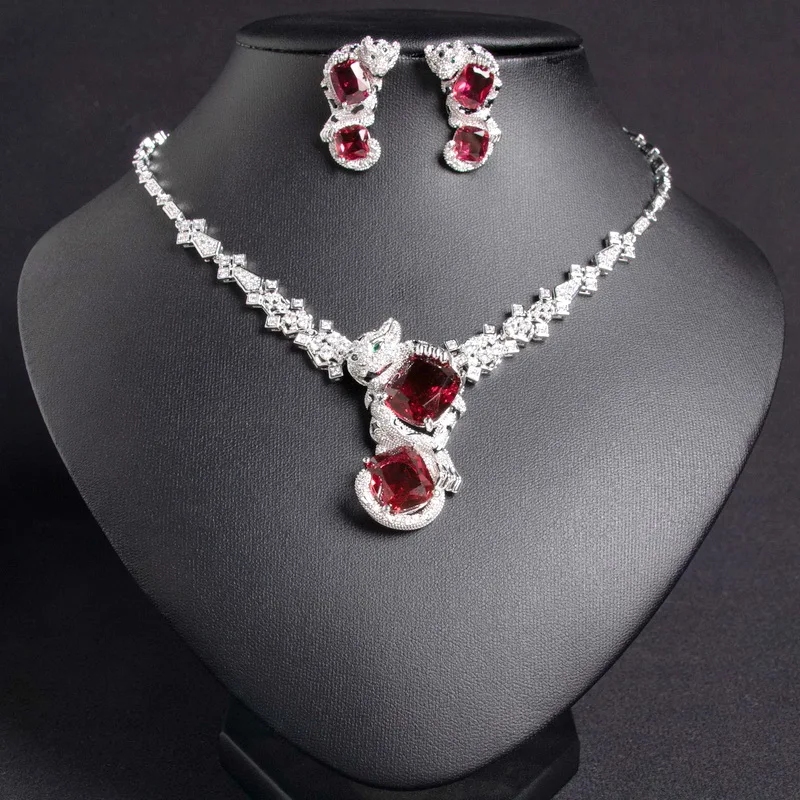 Designer Collection Style Necklace Earrings Inlay Cubic Zircon Black Patches Leopard Panther Pendant Dinner Party Jewelry Sets