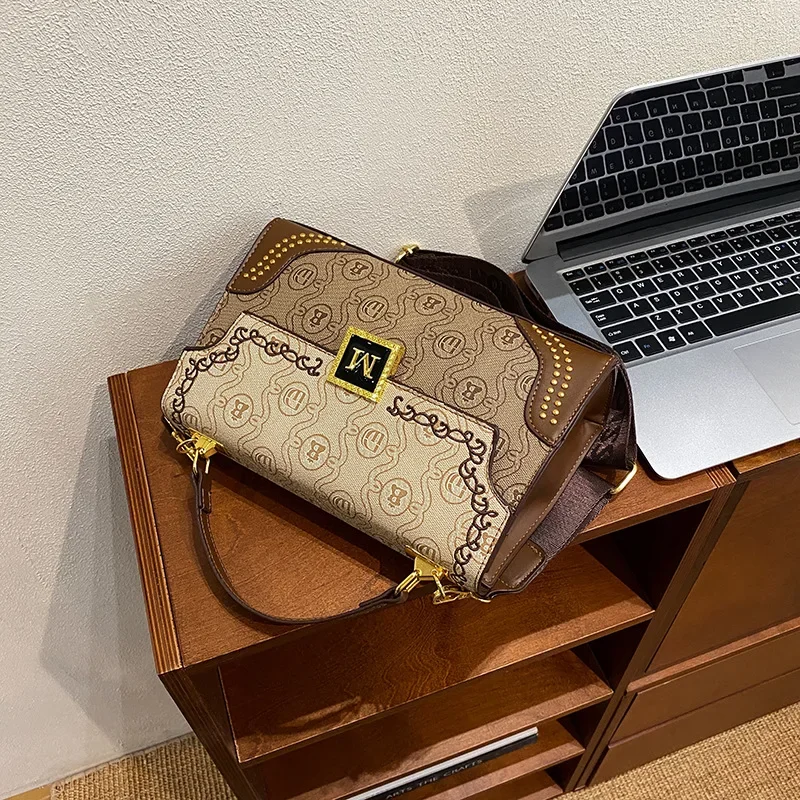 

2025 Quilted Women Tote Bag Spacious Structured Convertible Handle Trendy Daily Purse