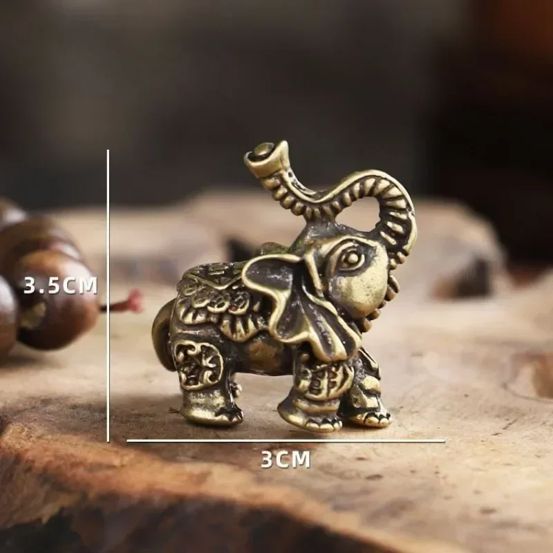 Figuras de Metal de elefante de latón, elefante auspicioso, decoración de escritorio para sala de estar, Mini figuras de elefante, accesorios en miniatura