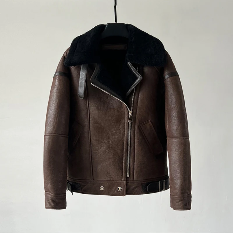 سترات شتوية أصلية من جلد الغنم لعام 2025 للنساء سترات سميكة ودافئة من الجلد الحقيقي من صوف امبسوول للدراجات النارية سترات بسحاب غير رسمية