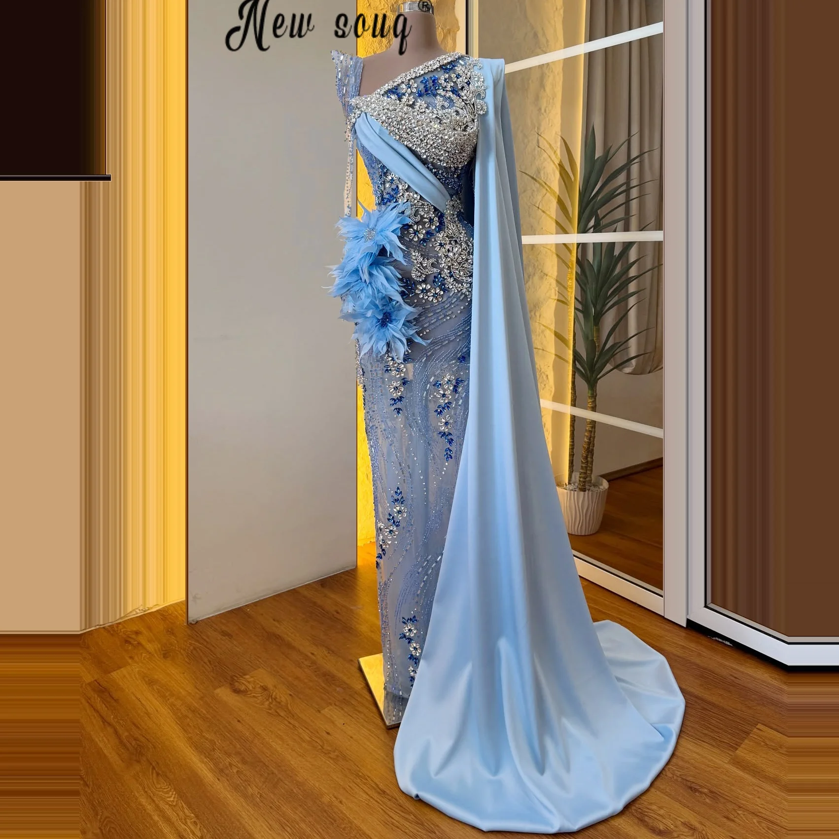 Luxurious Blue Celebrity Dress Long Cape Sleeve Dubai Illusion Prom Dresses Customized Crystals Stones Handmade Heavy 2025 Gowns