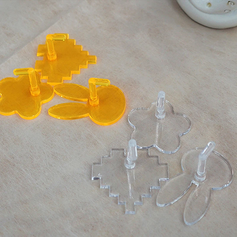 1PC Nails Holder Tips For Heart Rabbit Flower Shaped Design Nails Accessories Tools Display Training Nail Stand Manicure