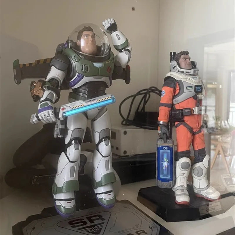 Resonanza Buzz Lightyear Toy Story Action Figures in lega Figure anime Disponibile Modello Ornamenti Giocattoli da collezione Regalo di Natale