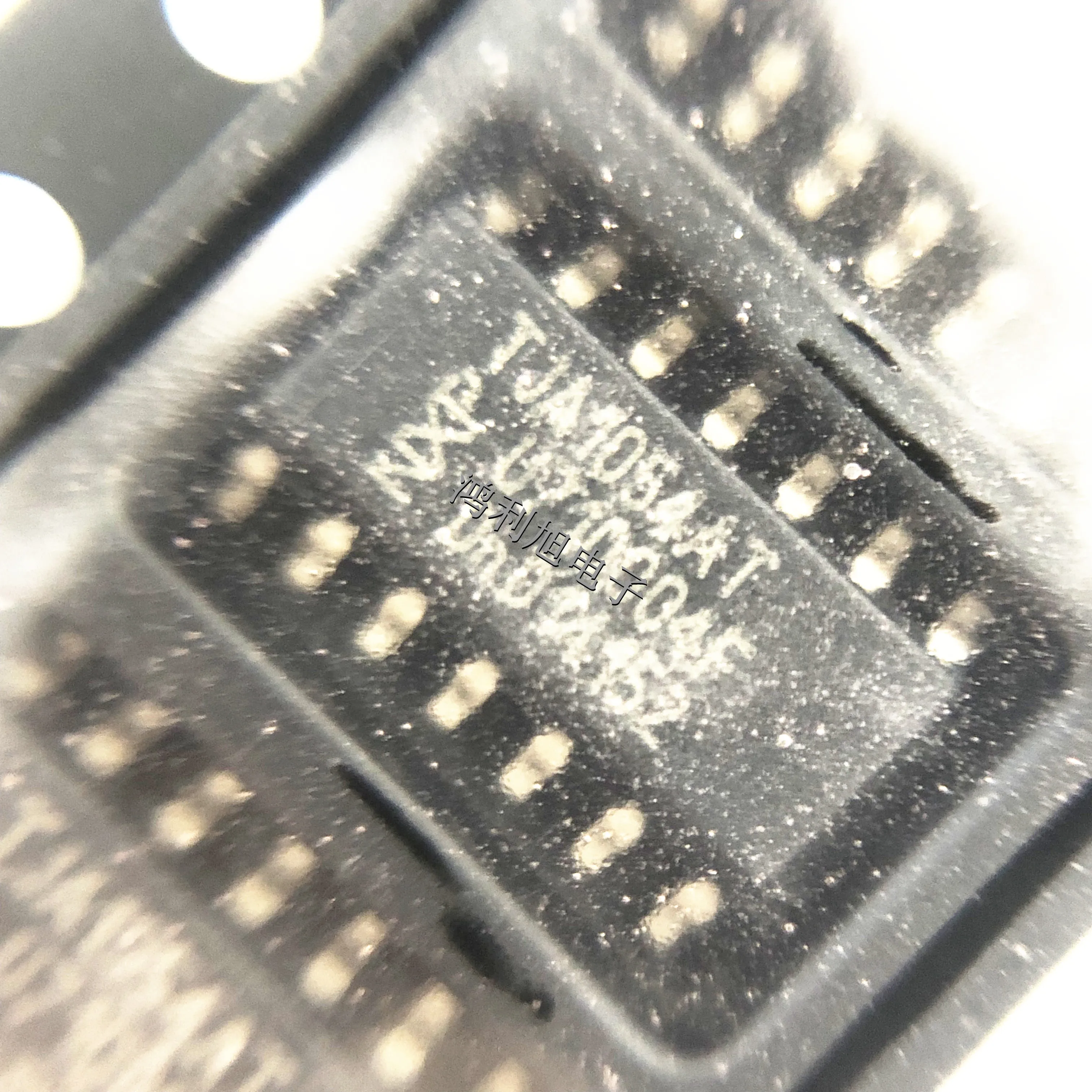 5pcs/Lot TJA1054AT/VM SOP-14 TJA1054AT CAN Interface IC 125kb/s Operating Temperature:- 40 C-+ 150 C