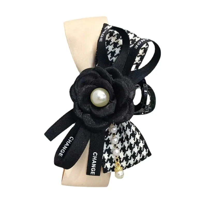 Fashion New Houndstooth Banana Hair Clip for Women Cute Camellia Flower Elegant Fabric Bows Korean Accessories Barette Cheveux