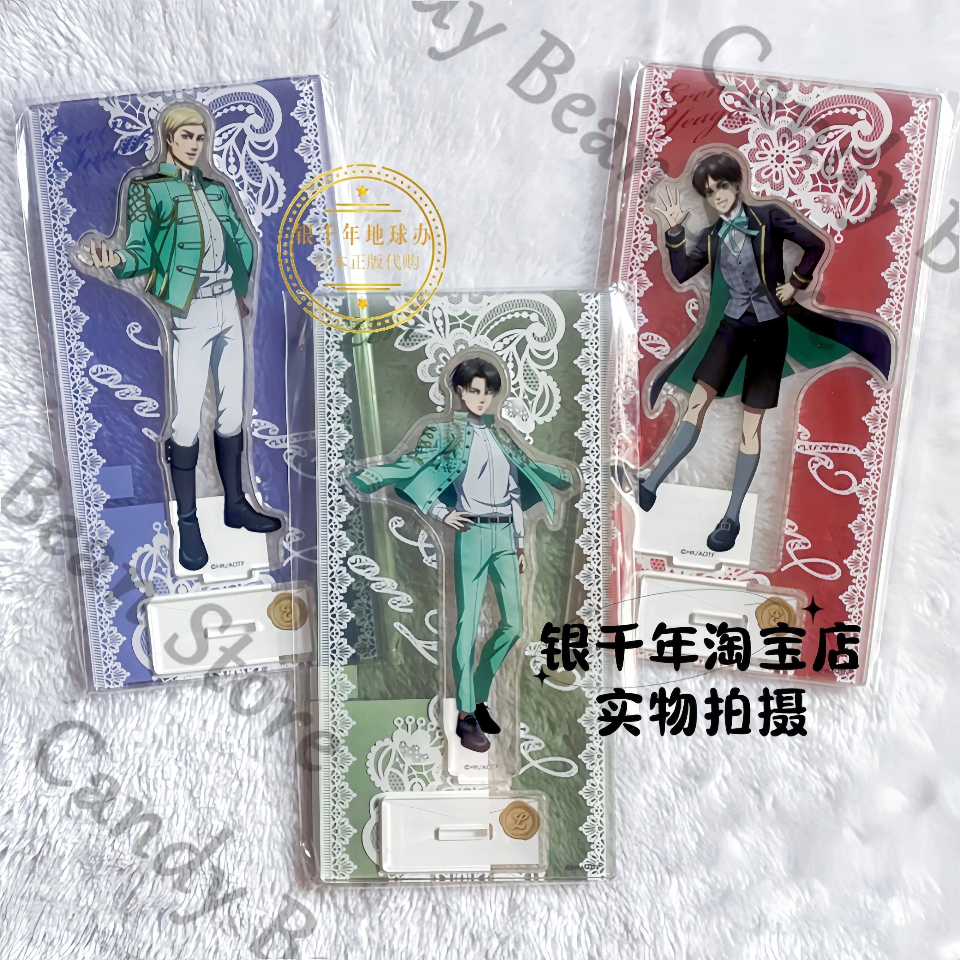 本物のアニメ進撃の巨人エレンイェーガーリヴァイアッカーマンアーウィンコスプレアクリルフィギュアスタンド漫画立ち看板バッジエンブレム