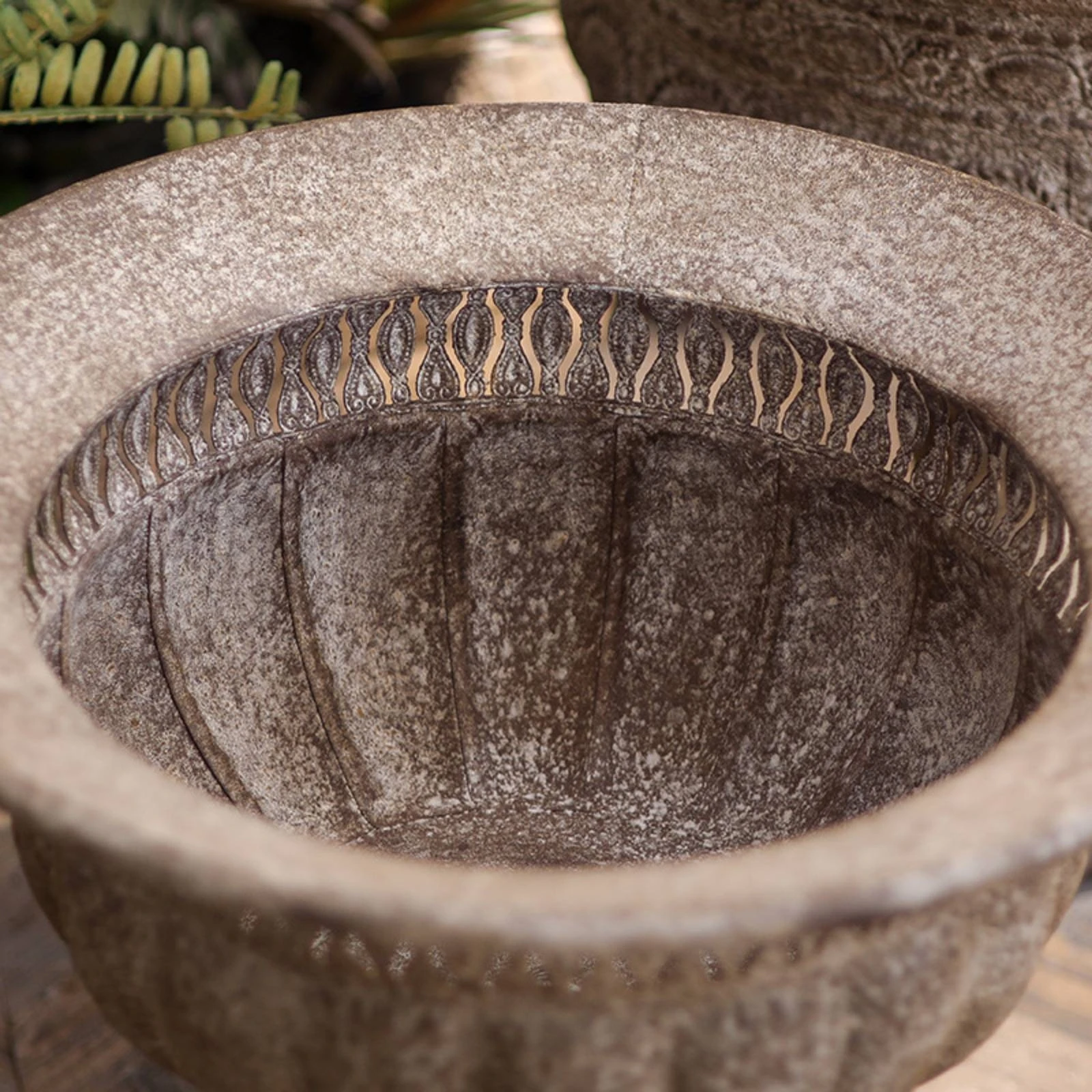 Urn Shape Decorative Planter Pot Stable Base Flower Container Retro Cache-pot for Indoor Outdoor Plant Arrangements