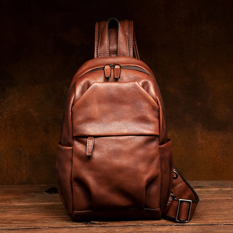 Vintage hand-rubbed vegetable-tanned leather men's chest bag with large capacity, versatile, and suitable for crossbody wear.