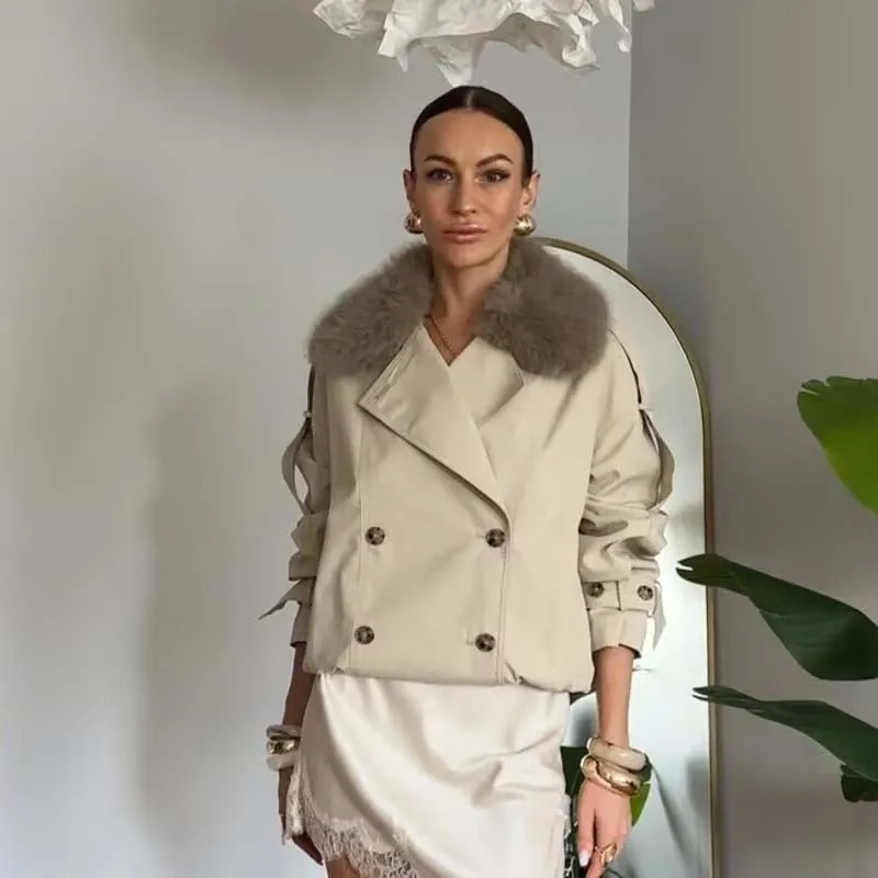 

YENKYE 2025 Women Autumn Winter Warm Short Trench Coat Faux Fur Collar Double Breasted Loose Windbreaker Streetwear Outerwear
