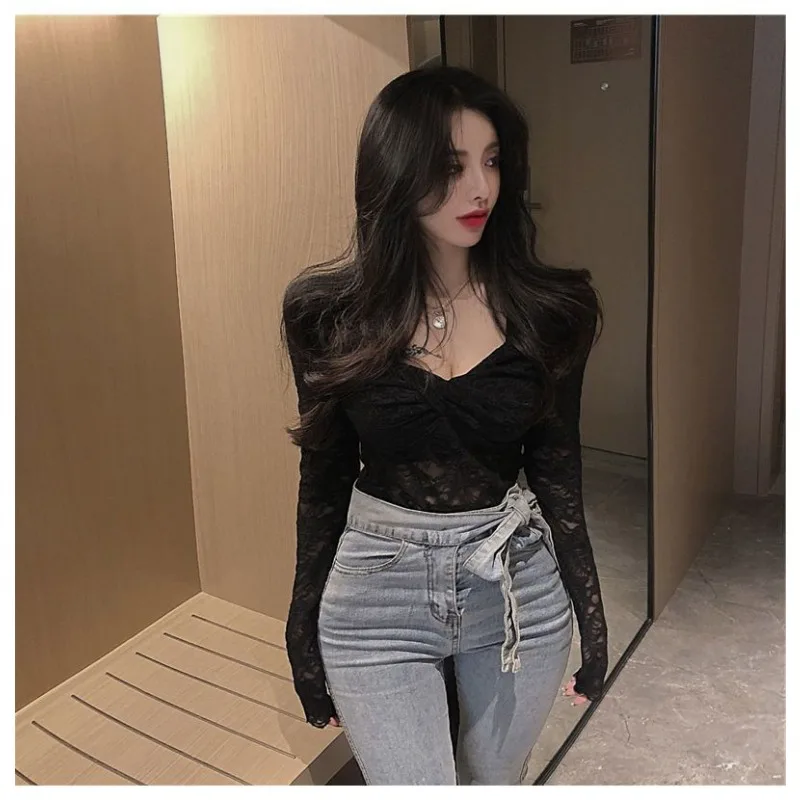 Gothic Lace Tops Women Sexy T-shirt Long Sleeve V-neck Club Streetwear Skinny Y2k Tops Inner Bottom Shirt New Vintage Crop Top