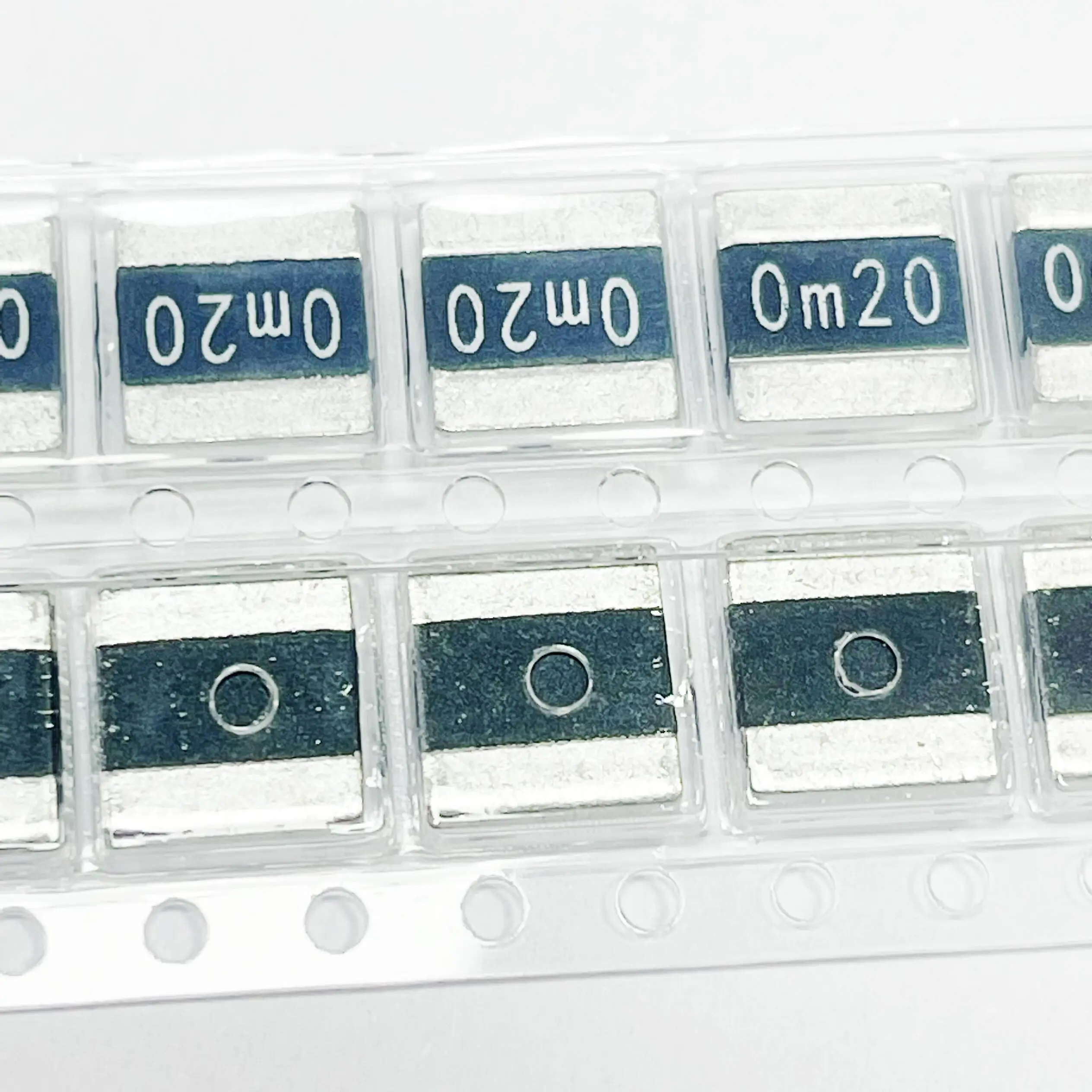 

5PCS/LOT LR2725-24R0002F1 2725 200μΩ 4W 1% 100ppm Patch resistance