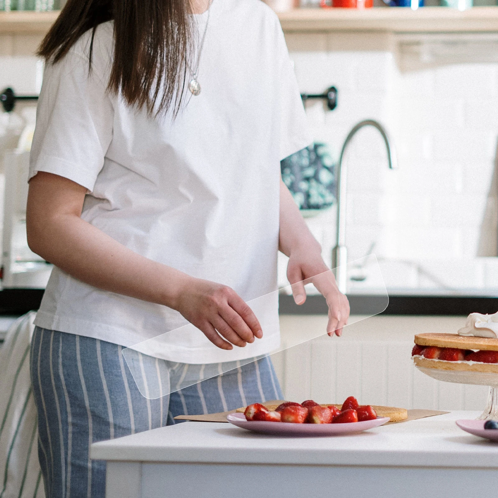 

4Pcs Acrylic Tiramisu Box Divider Transparent Stylish Baking Tool Easy to Clean Multifunctional Use for Cakes and Desserts