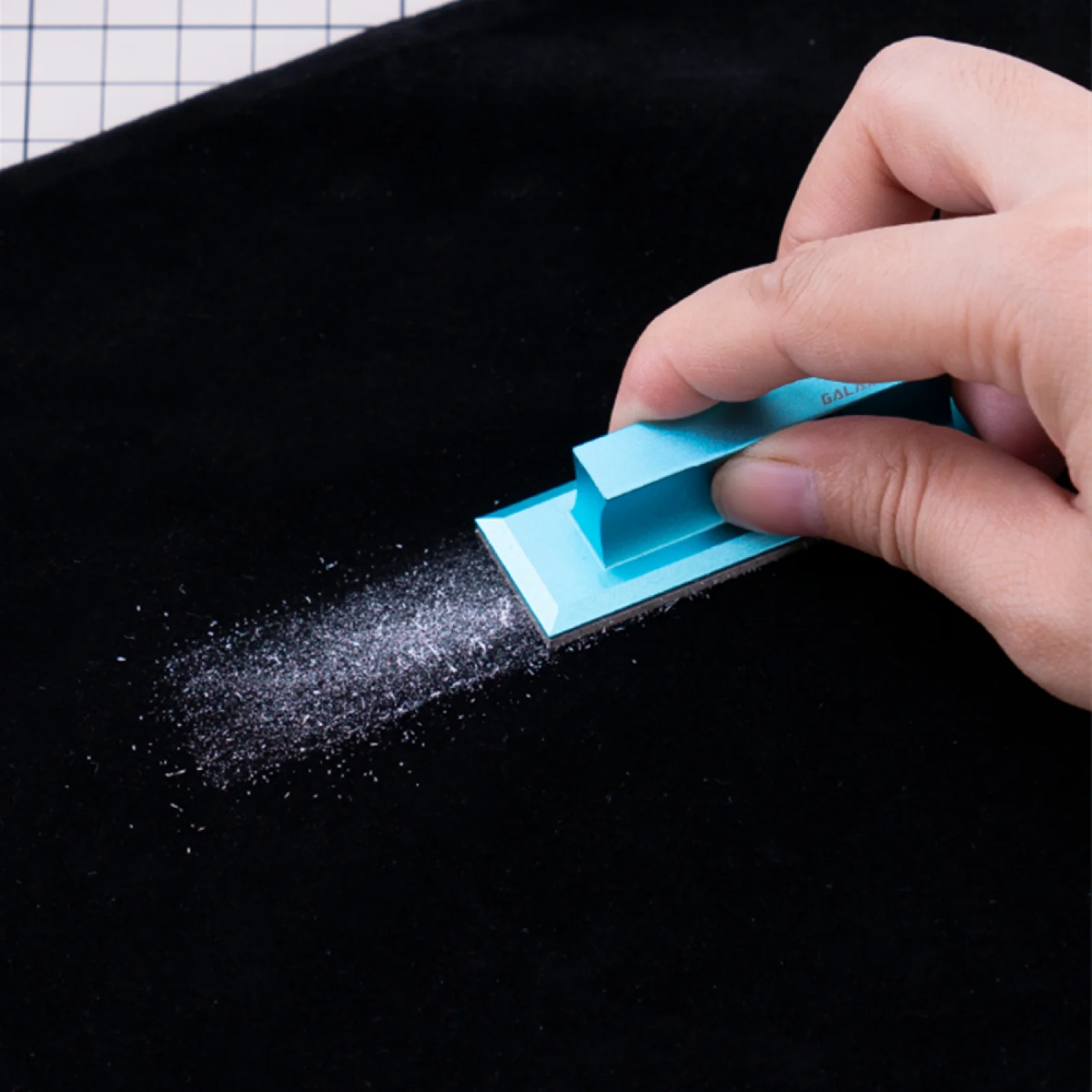 Electrostatic Dust-absorbing Flannelette Quickly Absorb Dust Cleaner Flannel For Model Building Tool Sanding Debris Cleaning