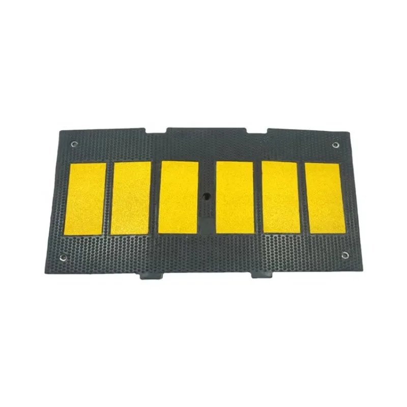 Hot Sale Factory Supply Road Yellow Black Safety Rubber Factory Rubber or Plastic Speed Humps Traffic Speed Reducer