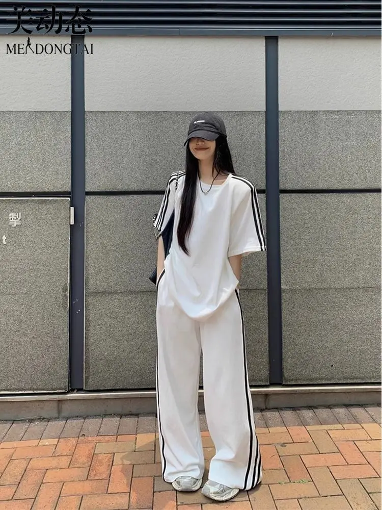 Spring/Summer Loose Casual Set Women\'s Stripe Short Sleeved T-shirt Wearing Floor Sweeping Wide Legged Pants Two Piece Set