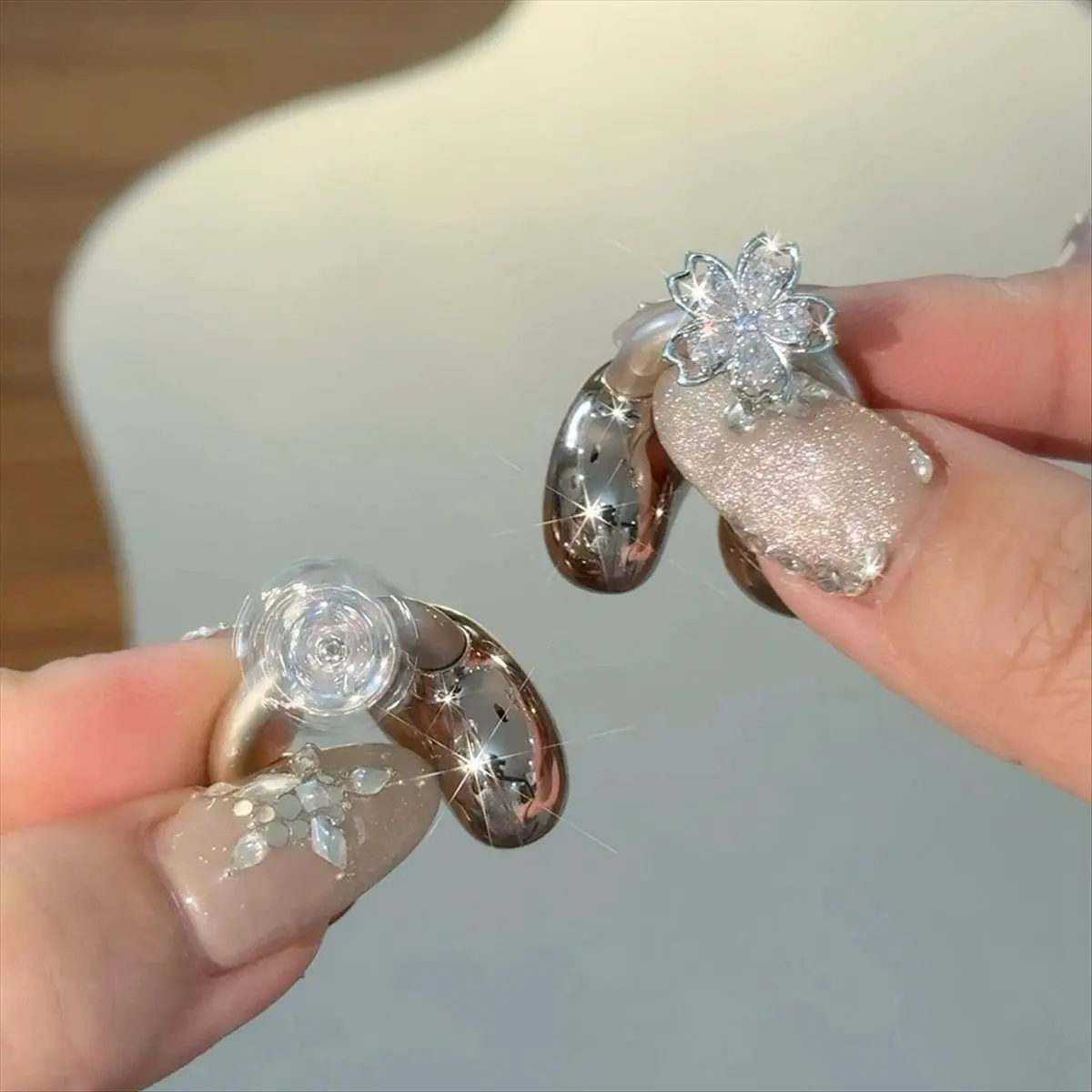 A99X Flashing Cherry Blossoms Ear-Clip Accessories Earphone Charms for Earbuds Gift for Women