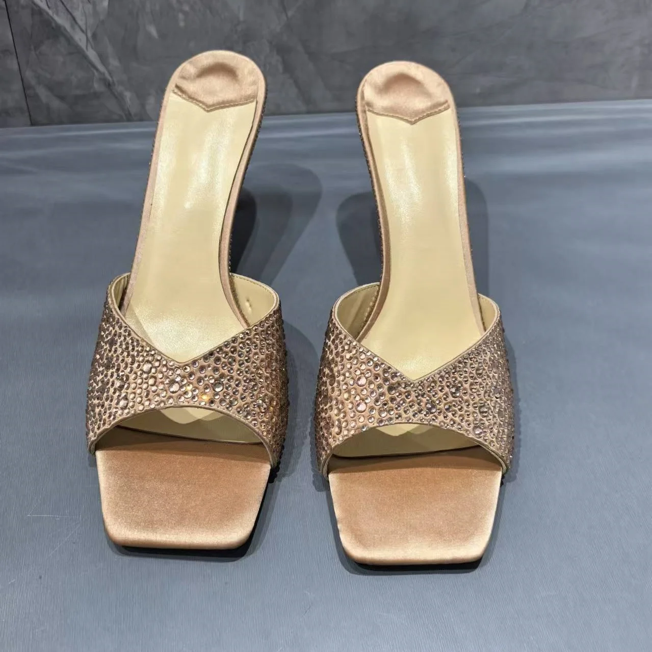 

Rhinestone Beige Square Toe Slippers Women High Thin Heel Open Toe Sandals Banquet Dress Shoe Brand Design High Quality Handmade