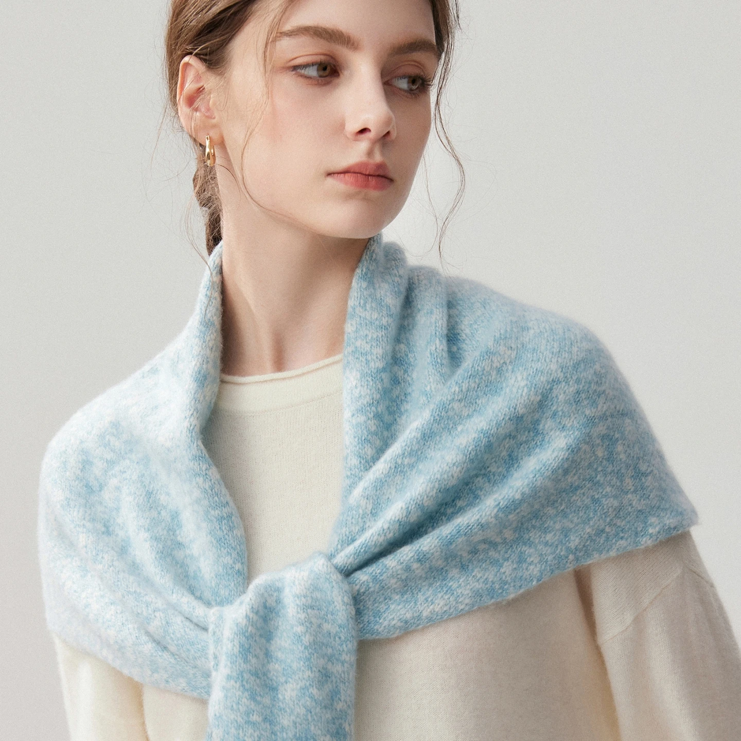 2026 New 100% Cashmere Trend Large Triangle Shawl Women Knitted Accessories Cape Fashion Flower point yarn Cappa Cozy Scarf